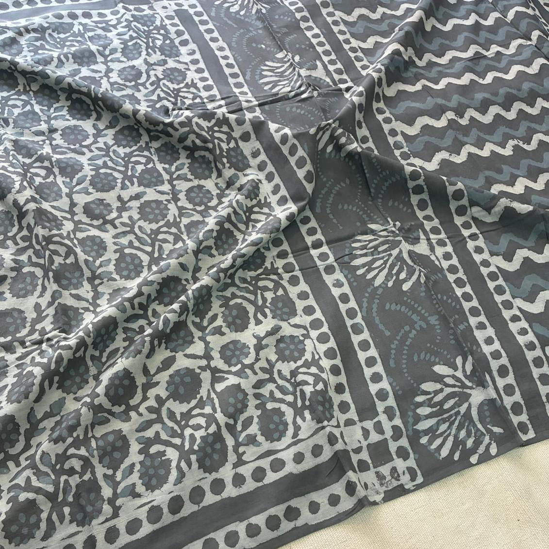 Mul cotton grey saree