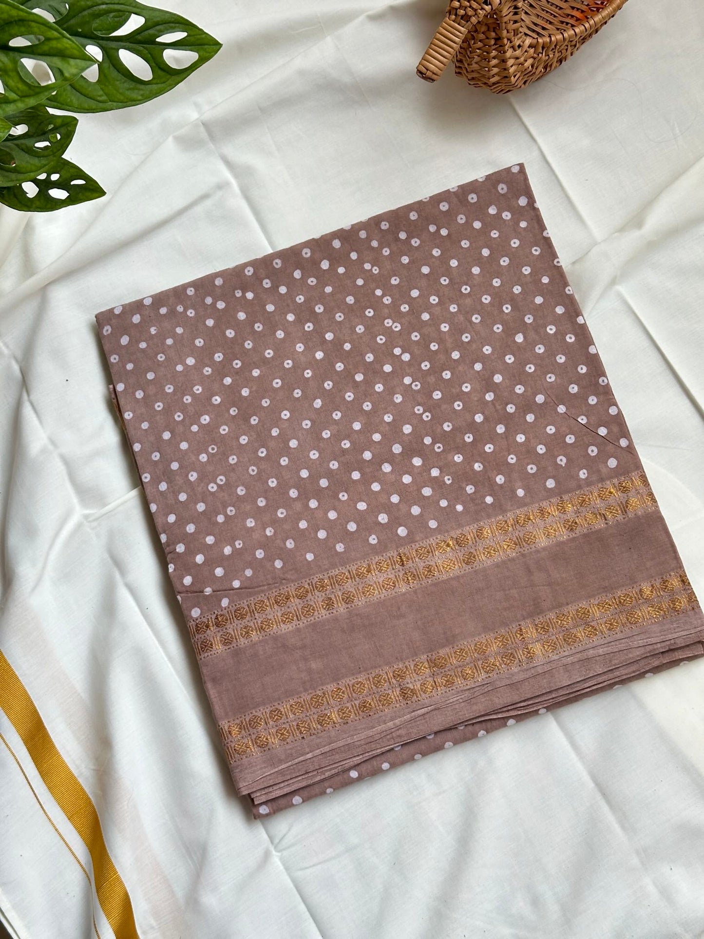 Sungudi Cotton Beige Saree