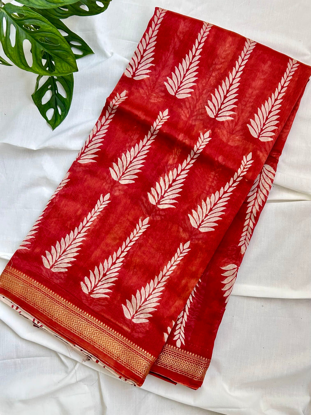 Red Floral Maheswari Silk Saree