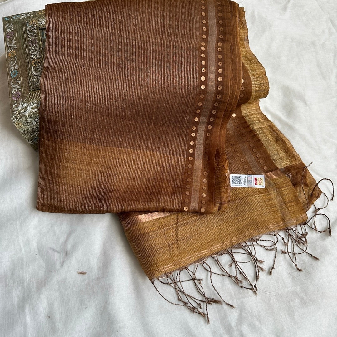 Chikku Tissue Muslin Silk Saree www.vayatistudio.com.