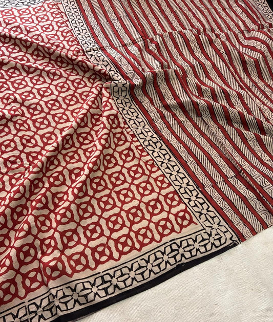 Mulmul Cotton Red Saree - 01