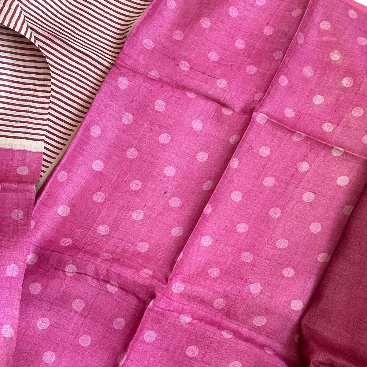Tussar saree with pink pallu and polka dot.closer look of the pallu