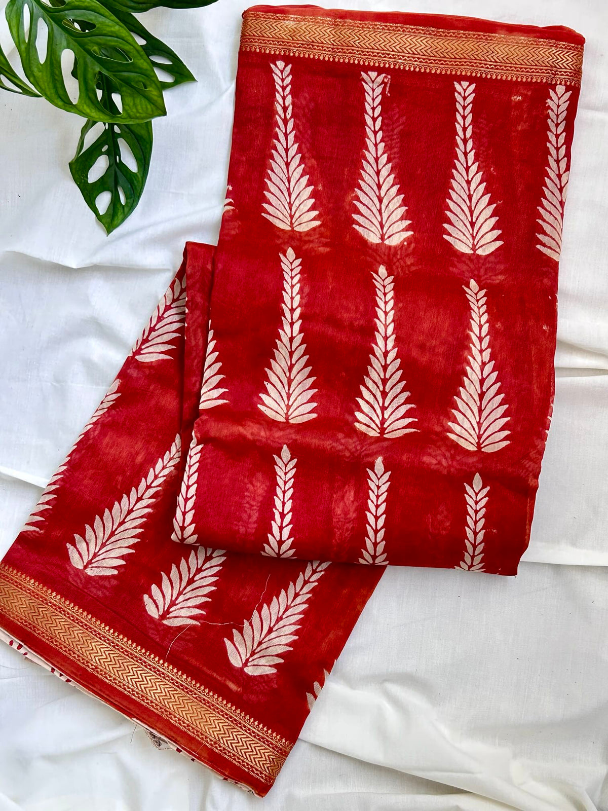 Red Floral Maheswari Silk Saree