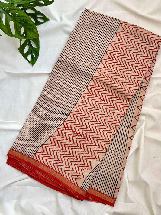 Red Chanderi Silk zigzag Saree, with. Thin Zari line border.