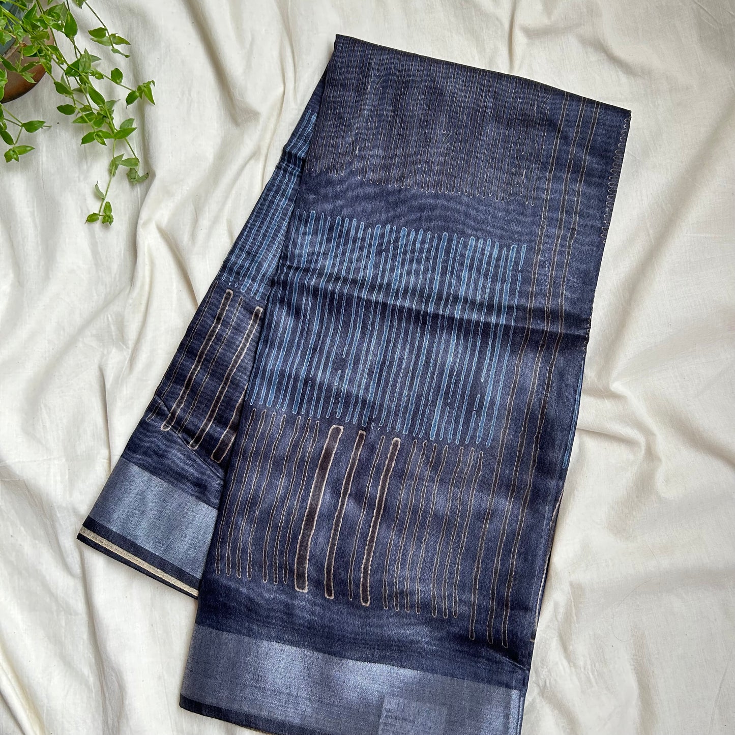 Semi Linen Blue Saree www.vayatistudio.com.