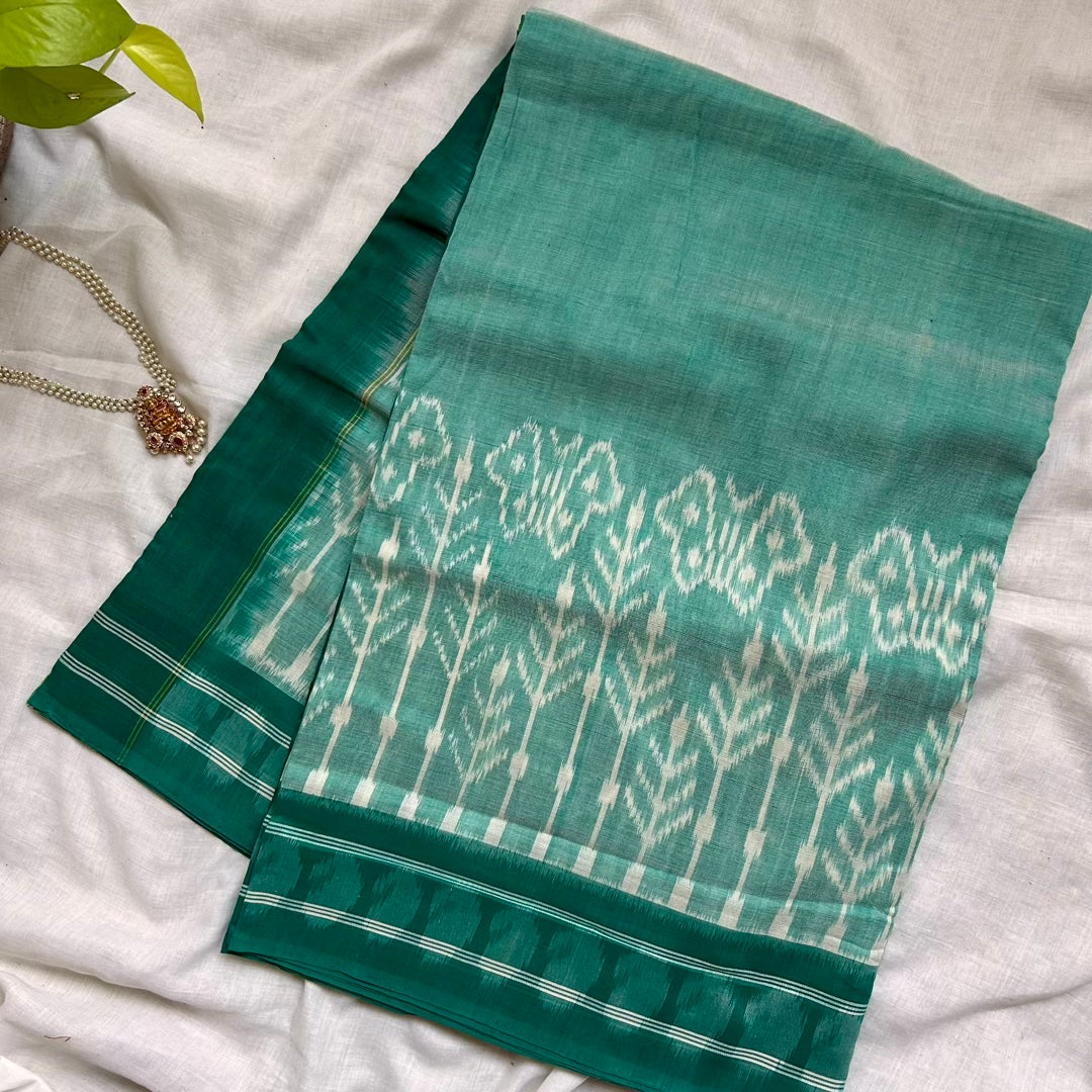 Ikkat GGreen Handloom Saree www.vayatistudio.com.