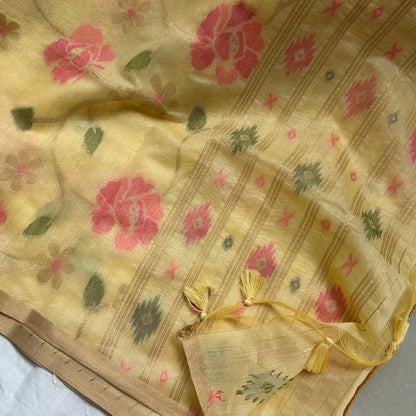 Mild Yellow semi linen saree pallu open look 