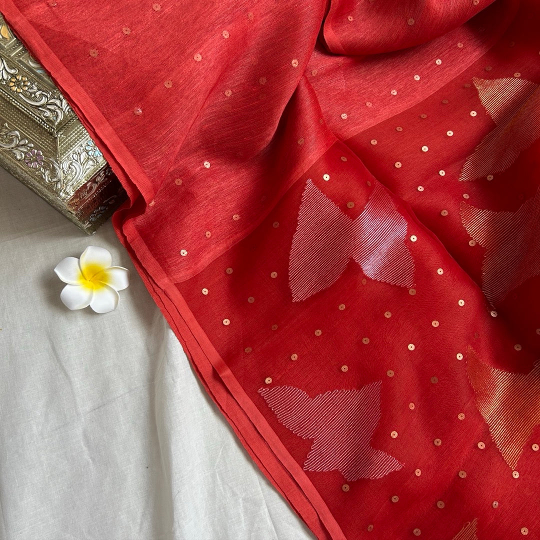 Linen_Silk_ Red_Saree_open